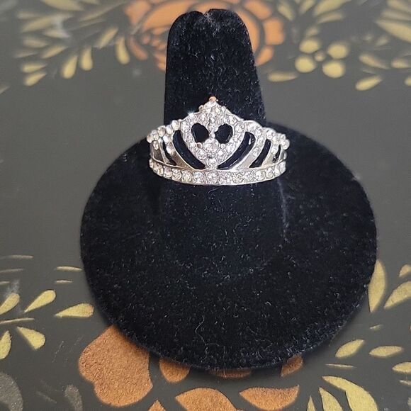 Rhinestone Crown Ring Size 8.5 - Picture 5 of 5